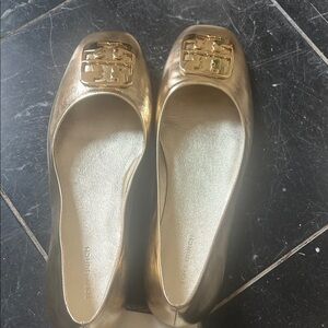 NWT Tory Burch Metallic Gold Flats